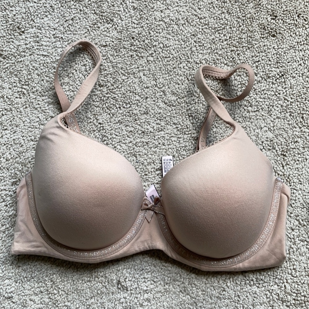 34D Victoria secret Lightly lined Demi bra (nude)